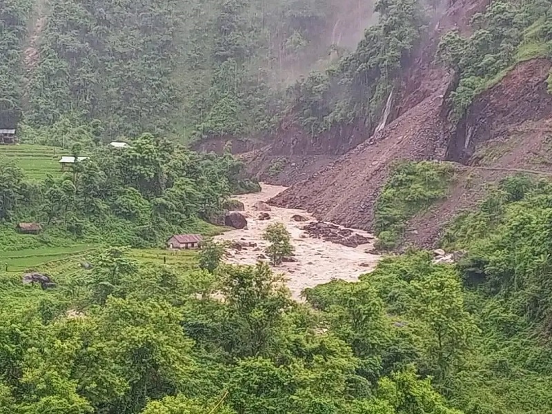 मकवानपुर पहिरोमा बेपत्ता ६ जना अझै फेला परेनन्, बागमती नदीले बगाएको आशंका